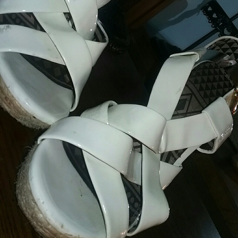 Jessica Simpson Wedge heels White sz 6.5 sexy